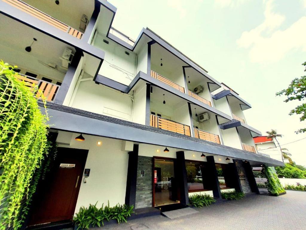 Emperor-Hotel Rachana Continental Pvt Ltd Kizhake Chālakudi المظهر الخارجي الصورة