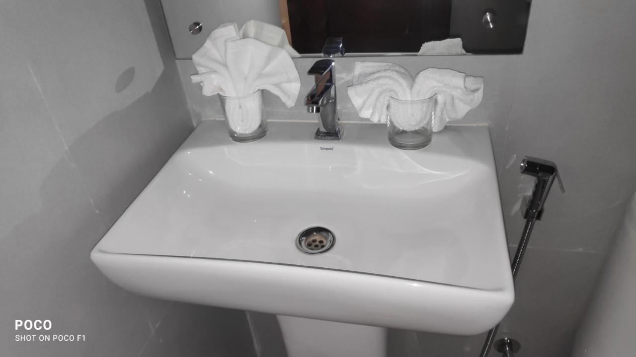 Emperor-Hotel Rachana Continental Pvt Ltd Kizhake Chālakudi المظهر الخارجي الصورة